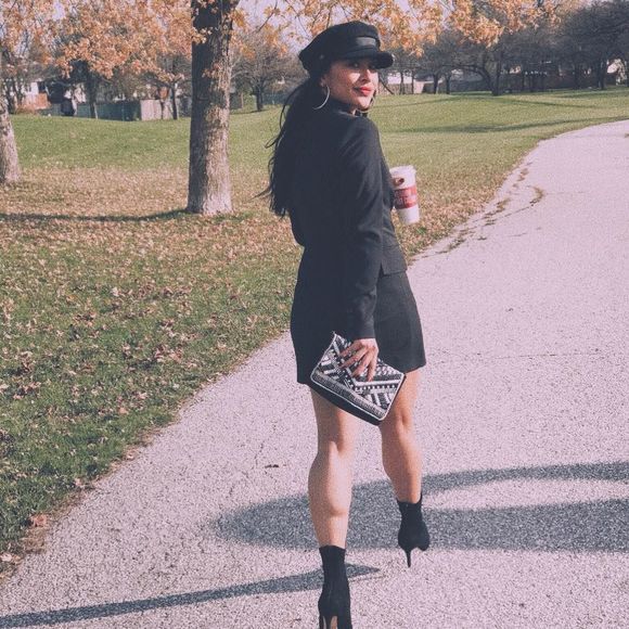 Meet your Posher, Jackielyn - Picture 1 of 1